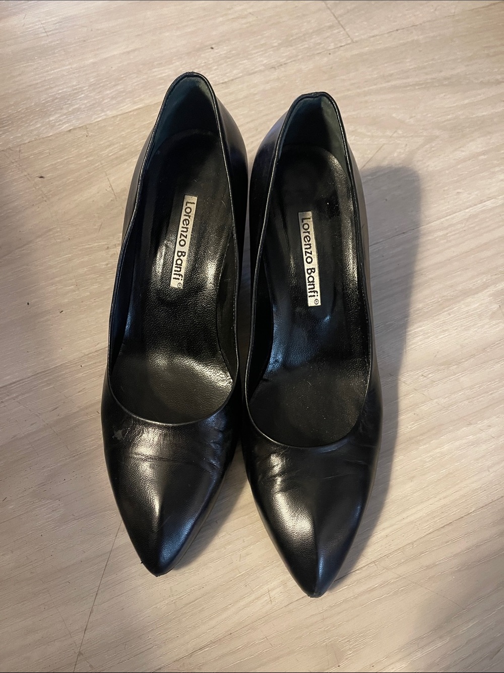 lorenzo Black Leather Pointed Toe Pumps